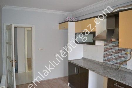 Lüleburgaz Yıldız Mahallesi'nde kiralık 3+1 Daire